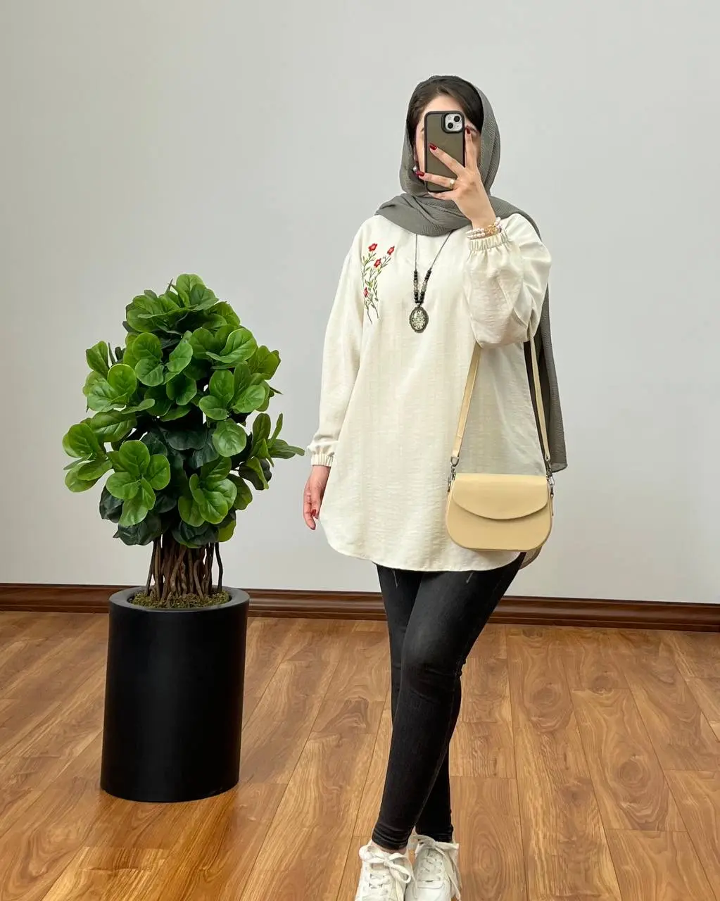 تونیک مانتویی صوفیا گلدوزی